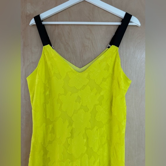 DKNY Clipped Jacquard Floral Dress - Picture 4 of 13